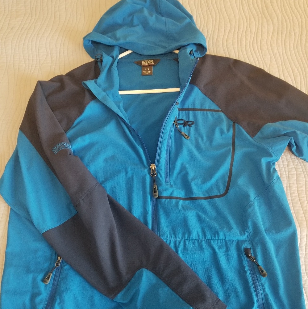 NWOT Ferossi Hooded jacket